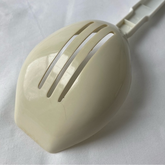 Vintage 90s Pillsbury Doughboy White Plastic Serving Utensil Slotted Spoon 11” - Picture 5 of 7